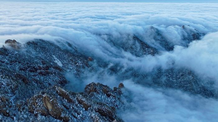 河南堯山：初雪新霽 云?？澙@