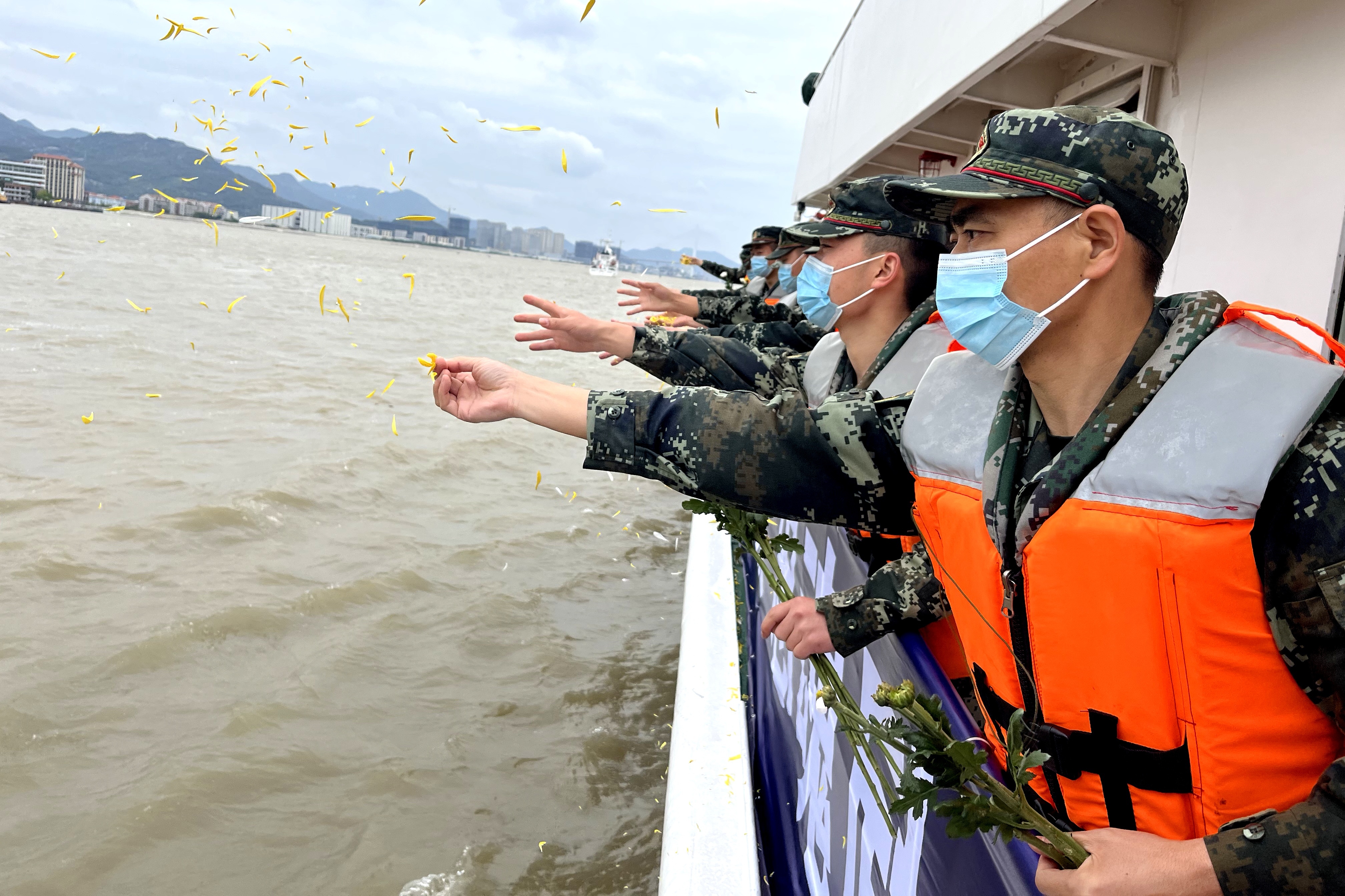 海上鳴笛、線上緬懷 福州海警多種方式祭英烈